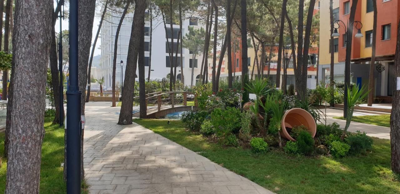 Beach View Apartment, Golem Dıraç Dış mekan fotoğraf