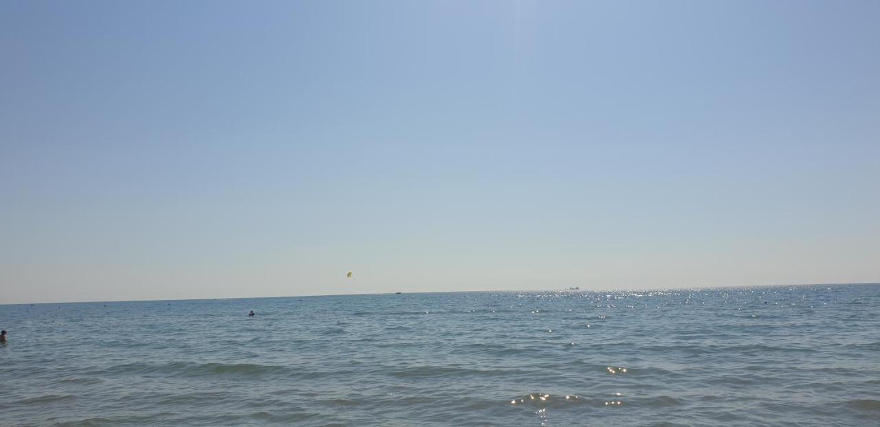 Beach View Apartment, Golem Dıraç Dış mekan fotoğraf