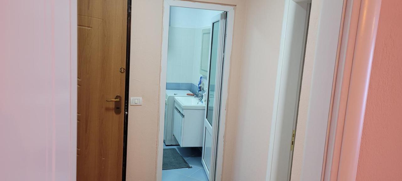 Beach View Apartment, Golem Dıraç Dış mekan fotoğraf