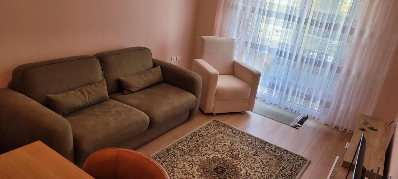 Beach View Apartment, Golem Dıraç Dış mekan fotoğraf