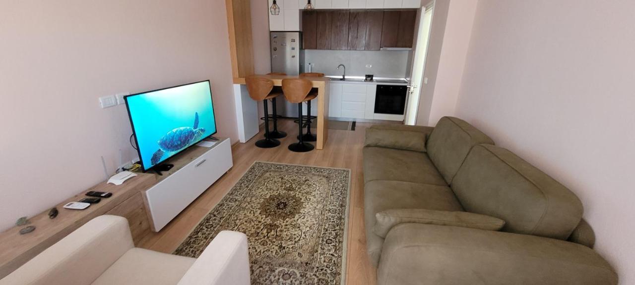 Beach View Apartment, Golem Dıraç Dış mekan fotoğraf