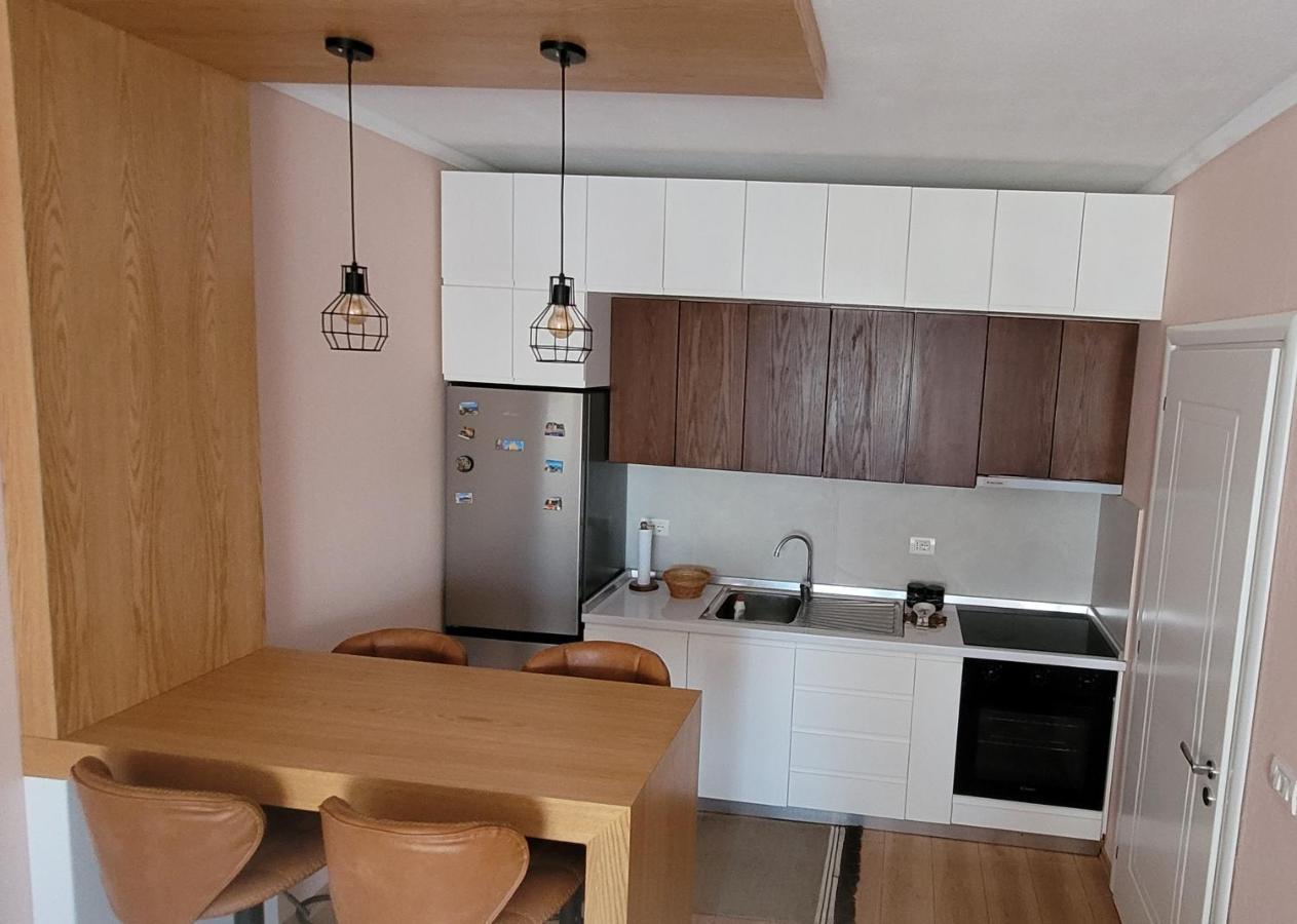 Beach View Apartment, Golem Dıraç Dış mekan fotoğraf