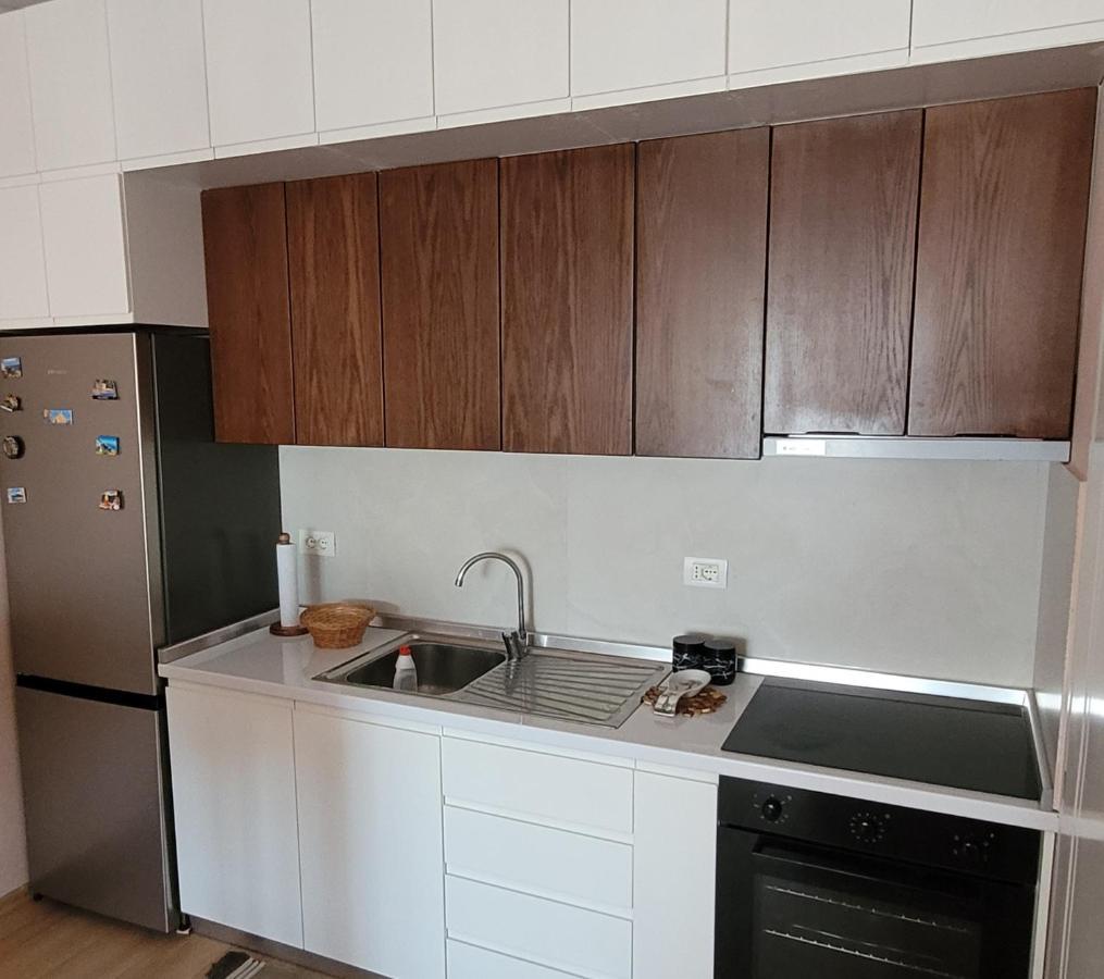 Beach View Apartment, Golem Dıraç Dış mekan fotoğraf